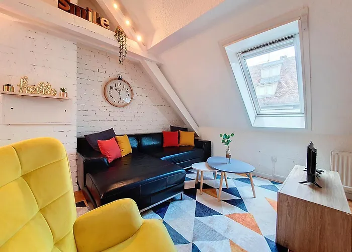 Skyward - Hypercentre - Confort - Rue Pietonne - Calme - Authentique Apartment *